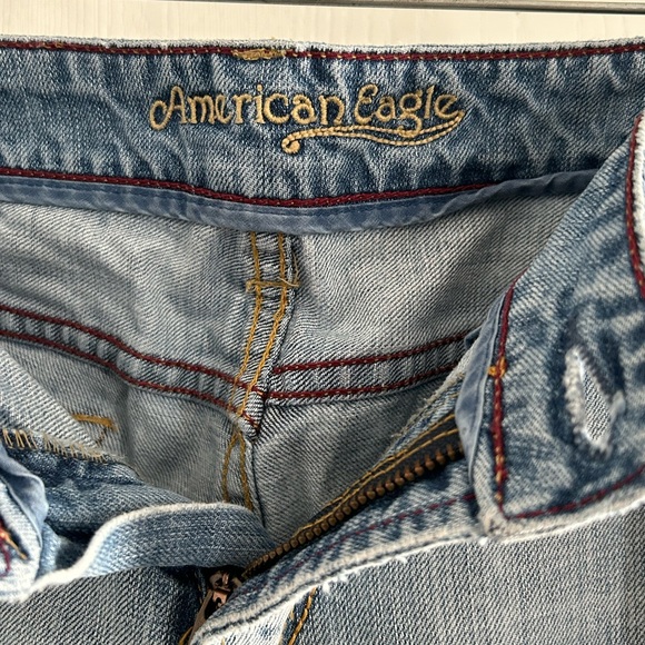 American Eagle Outfitters | Light Blue Flare Jeans | Size 36 x 31 - Picture 2 of 10